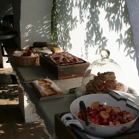 Le Rondini Bed & Breakfast *