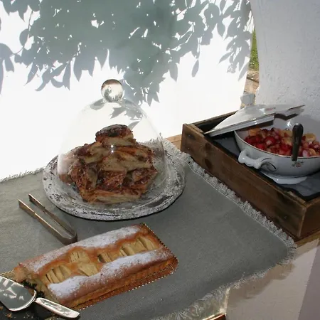 Le Rondini Bed & Breakfast *