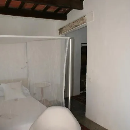 Le Rondini Bed & Breakfast *